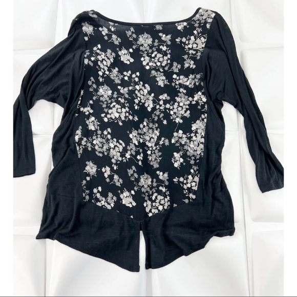 Lucky Brand Womens Sz M Black Floral Print Knit Tee Split Back Blouse Top - Picture 5 of 7